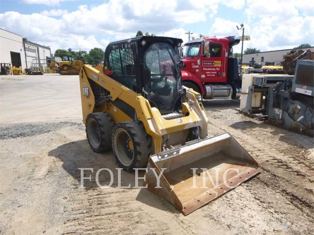 CAT 236D3 Skid steer loderler