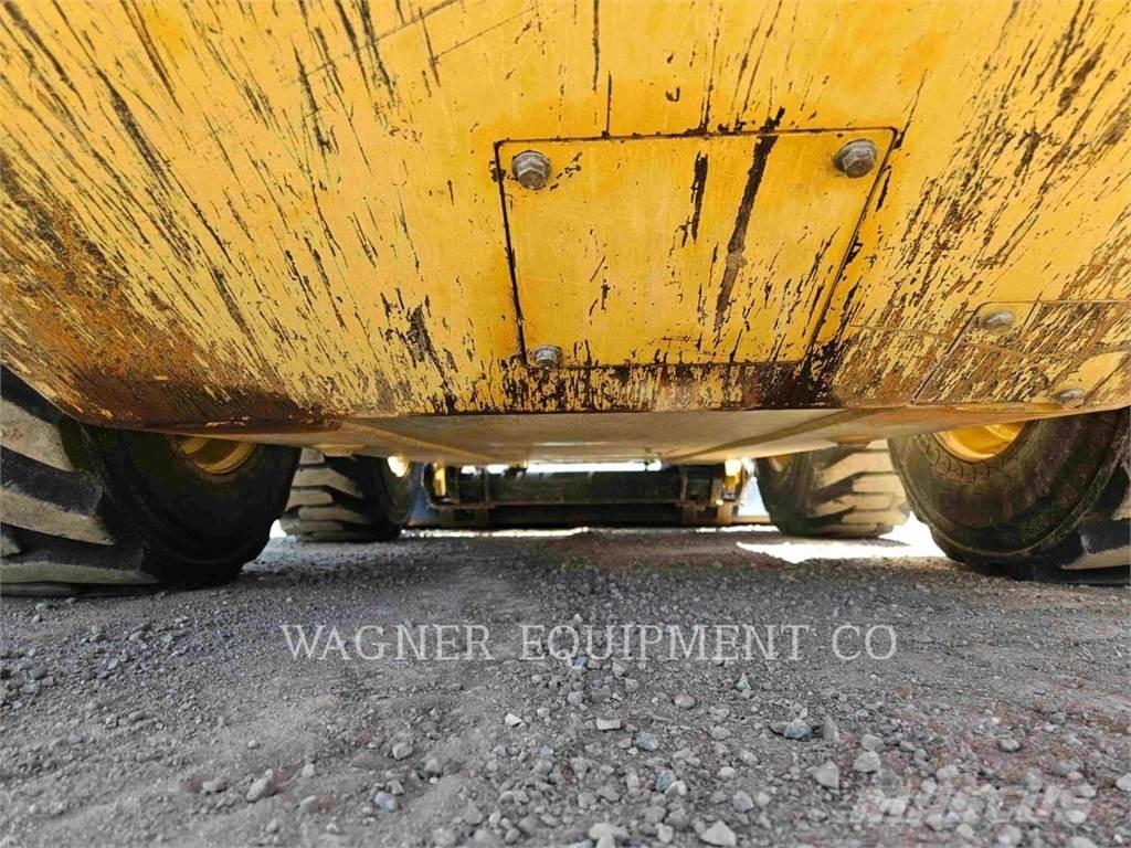CAT 236D3 Skid steer loderler