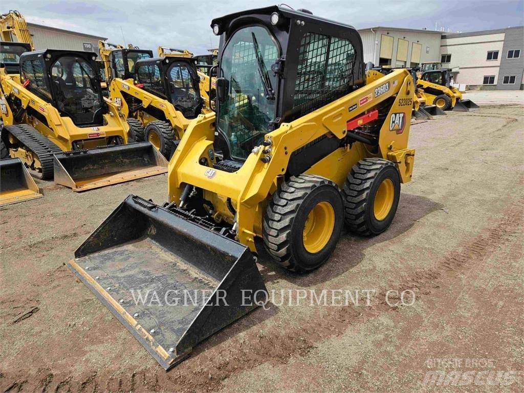 CAT 236D3 Skid steer loderler