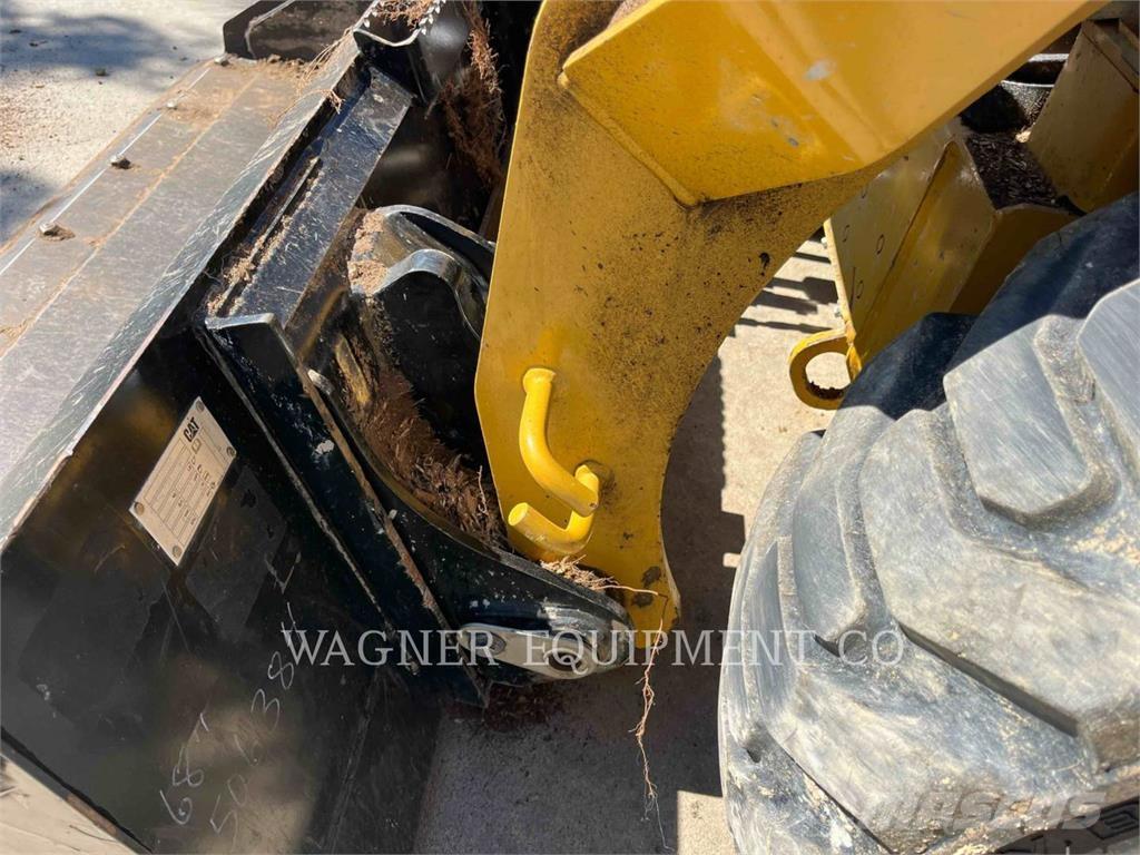 CAT 236D3 Skid steer loderler