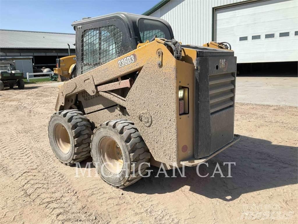CAT 236D3 AQ Skid steer loderler