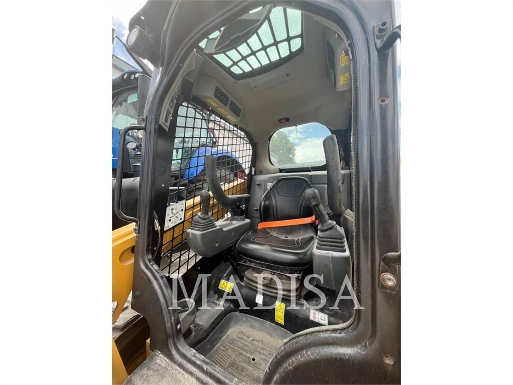 CAT 236D3LRC Skid steer loderler