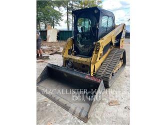 CAT 239D Paletli yükleyiciler