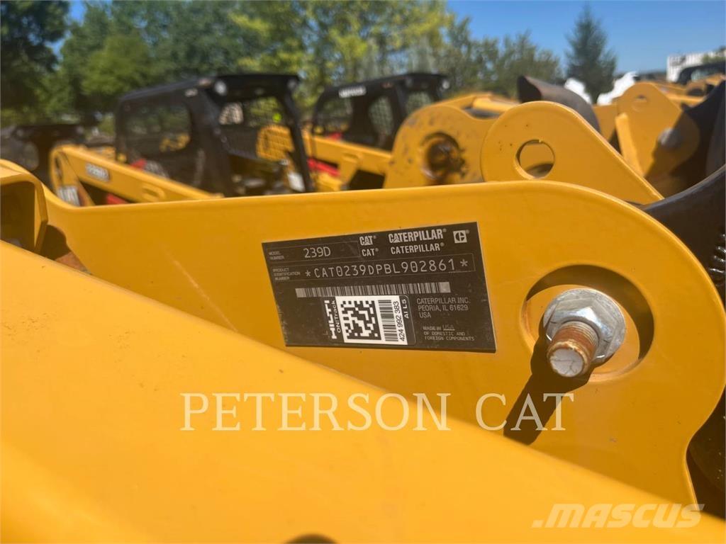 CAT 239D Paletli yükleyiciler