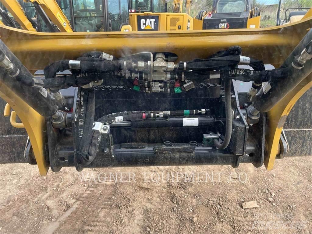 CAT 239D3 Paletli yükleyiciler