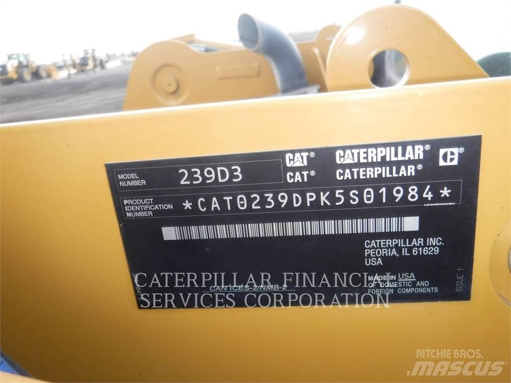 CAT 239D3 Paletli yükleyiciler