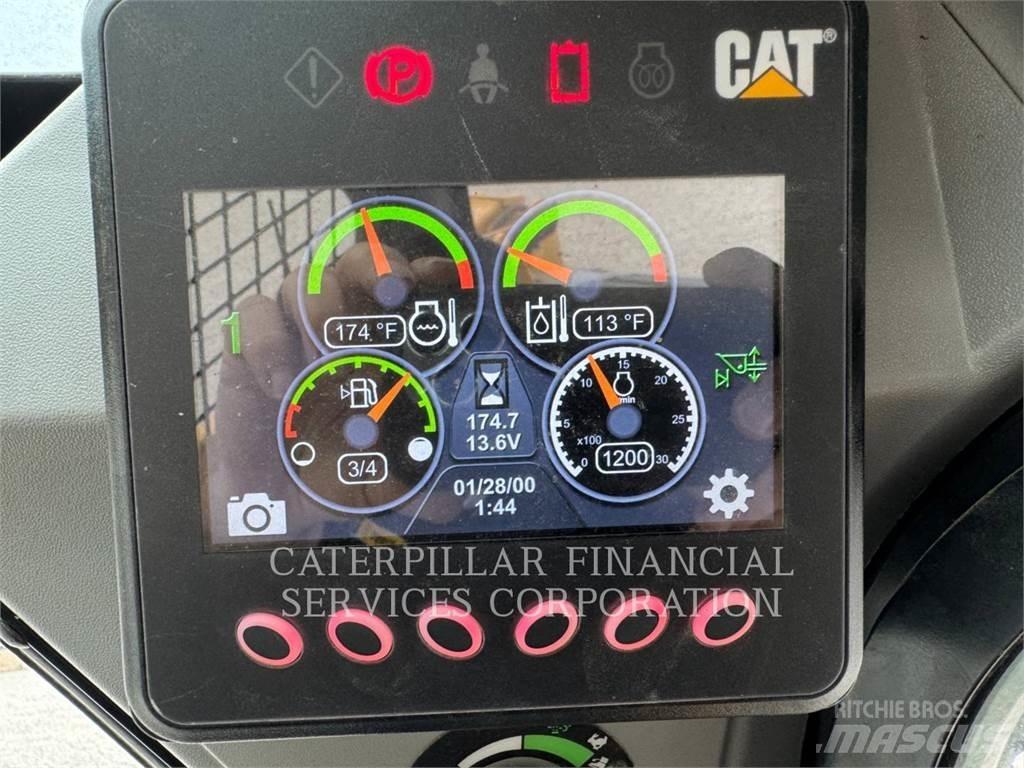 CAT 239D3 Paletli yükleyiciler