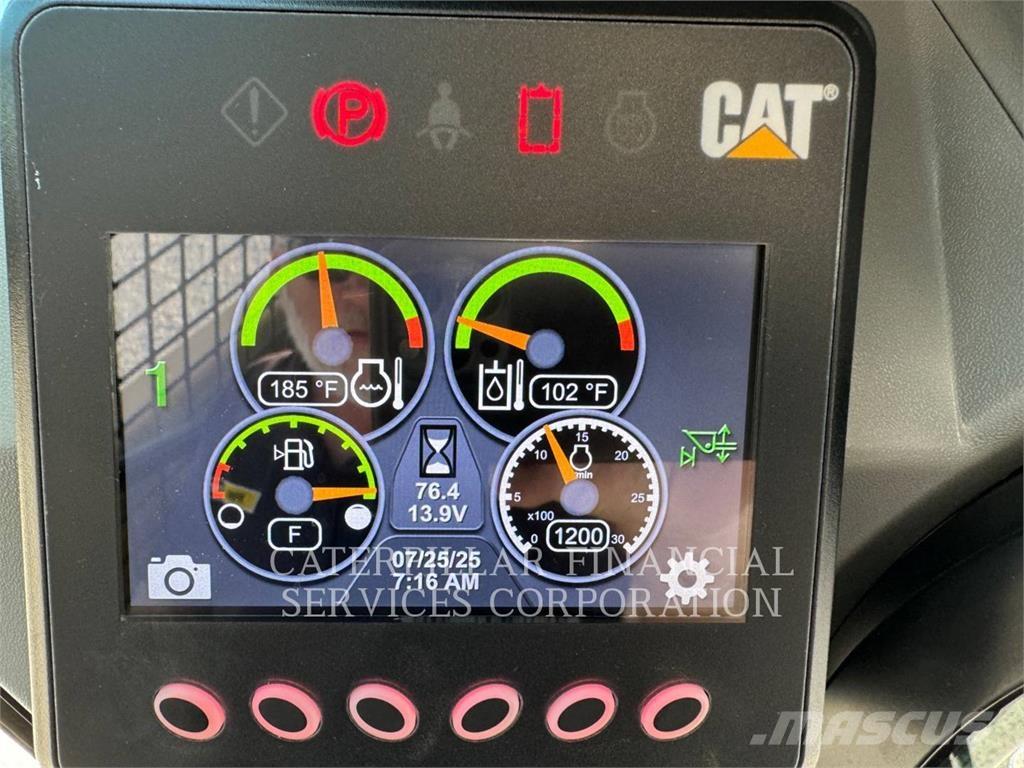 CAT 239D3 Paletli yükleyiciler