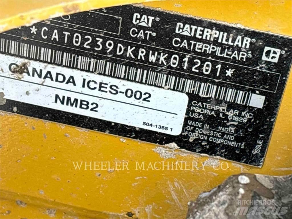 CAT 239D3 C3H2 Paletli yükleyiciler
