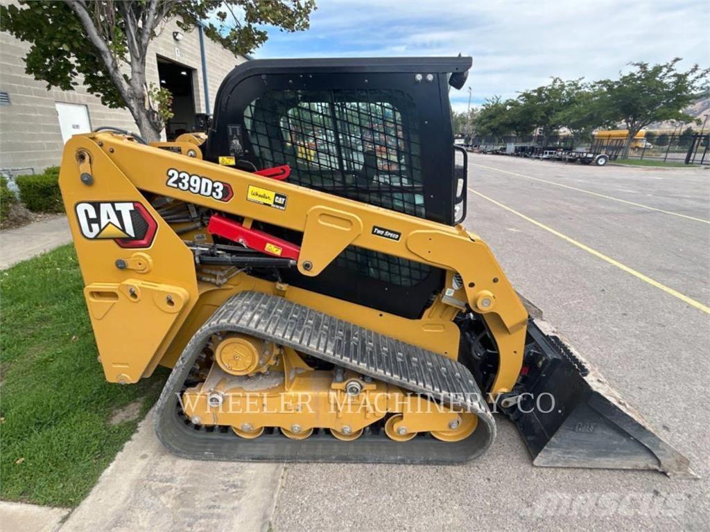 CAT 239D3 C3H2 Paletli yükleyiciler