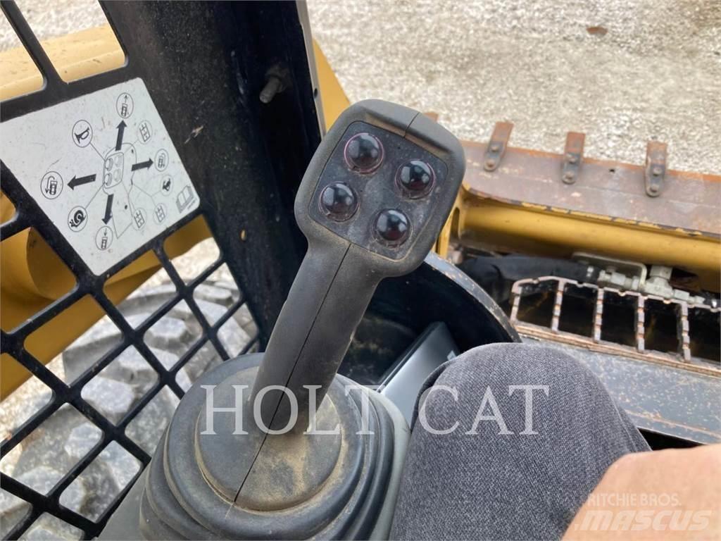 CAT 242D Skid steer loderler