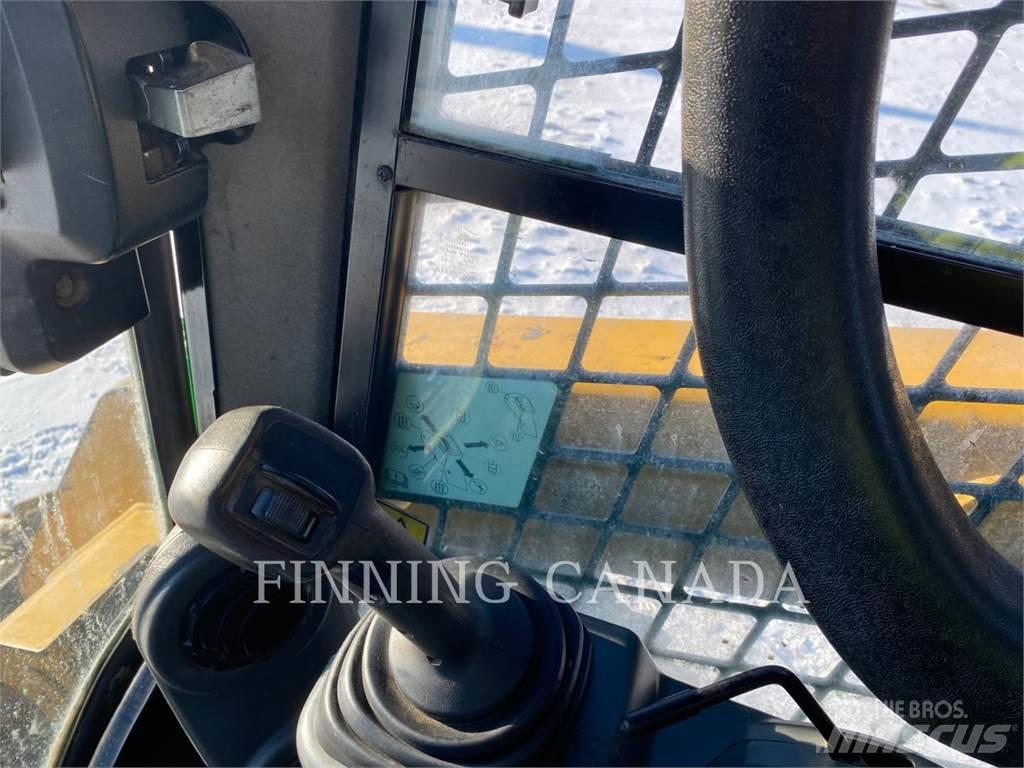 CAT 242D Skid steer loderler