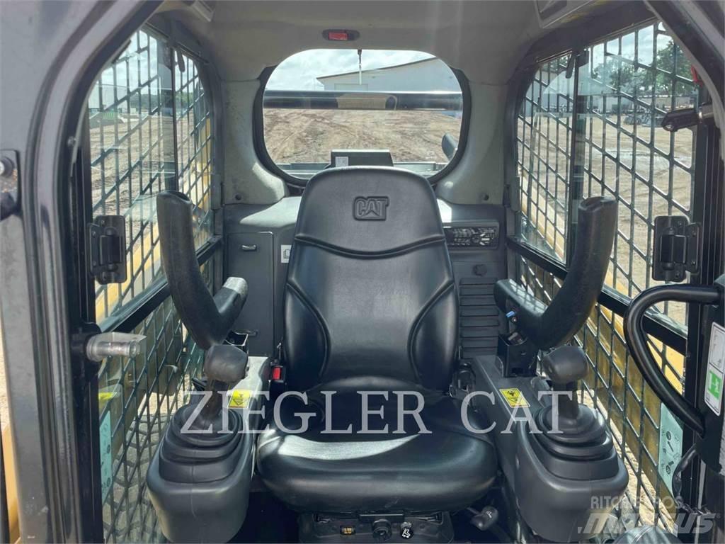 CAT 242D Skid steer loderler