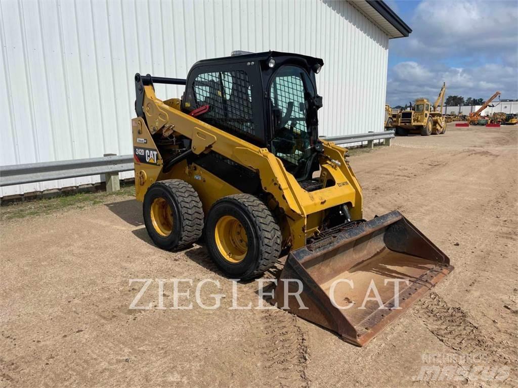 CAT 242D Skid steer loderler