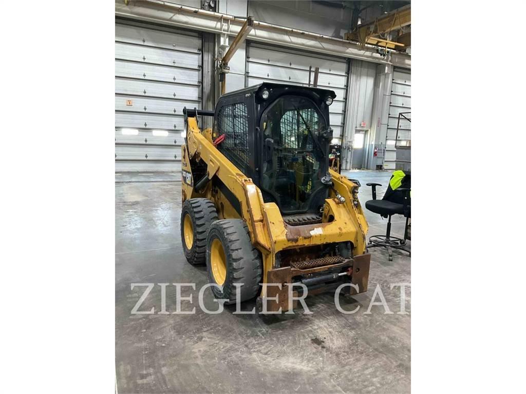 CAT 242D Skid steer loderler