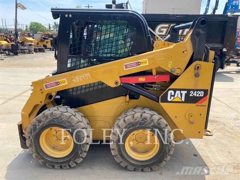 CAT 242D Skid steer loderler
