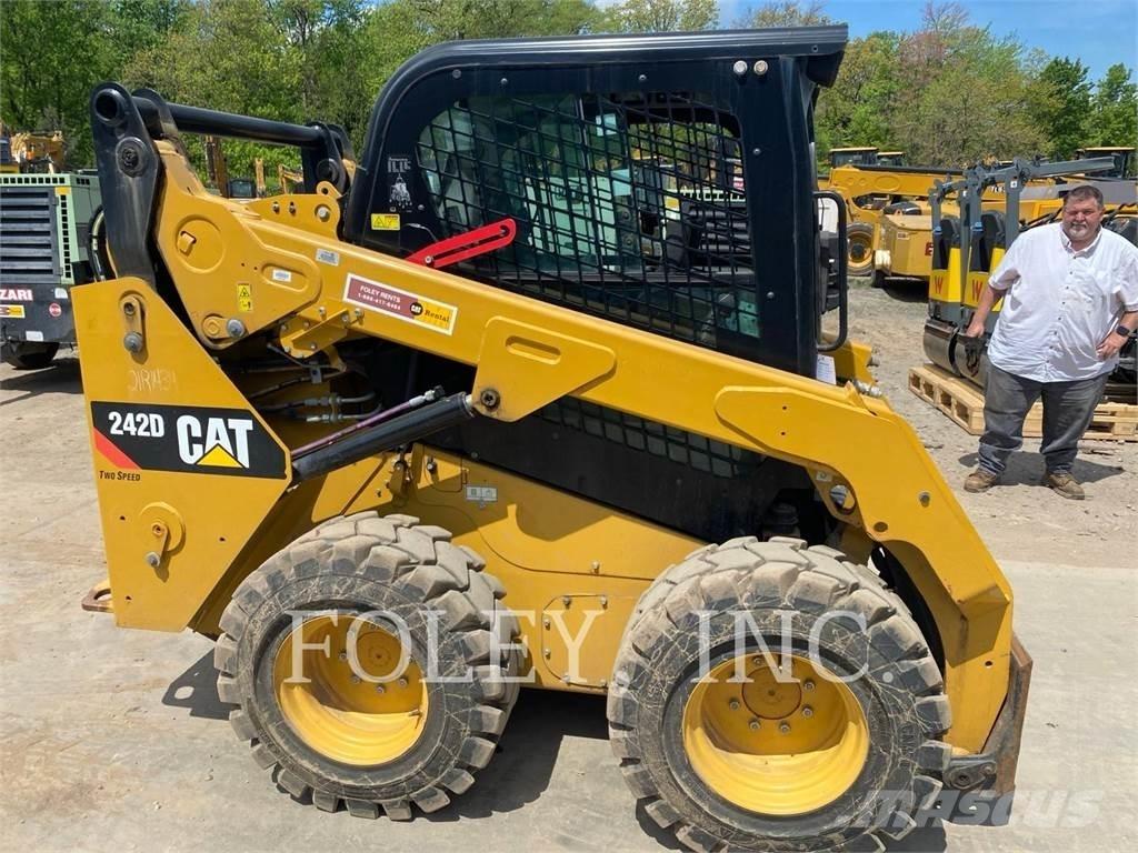 CAT 242D Skid steer loderler