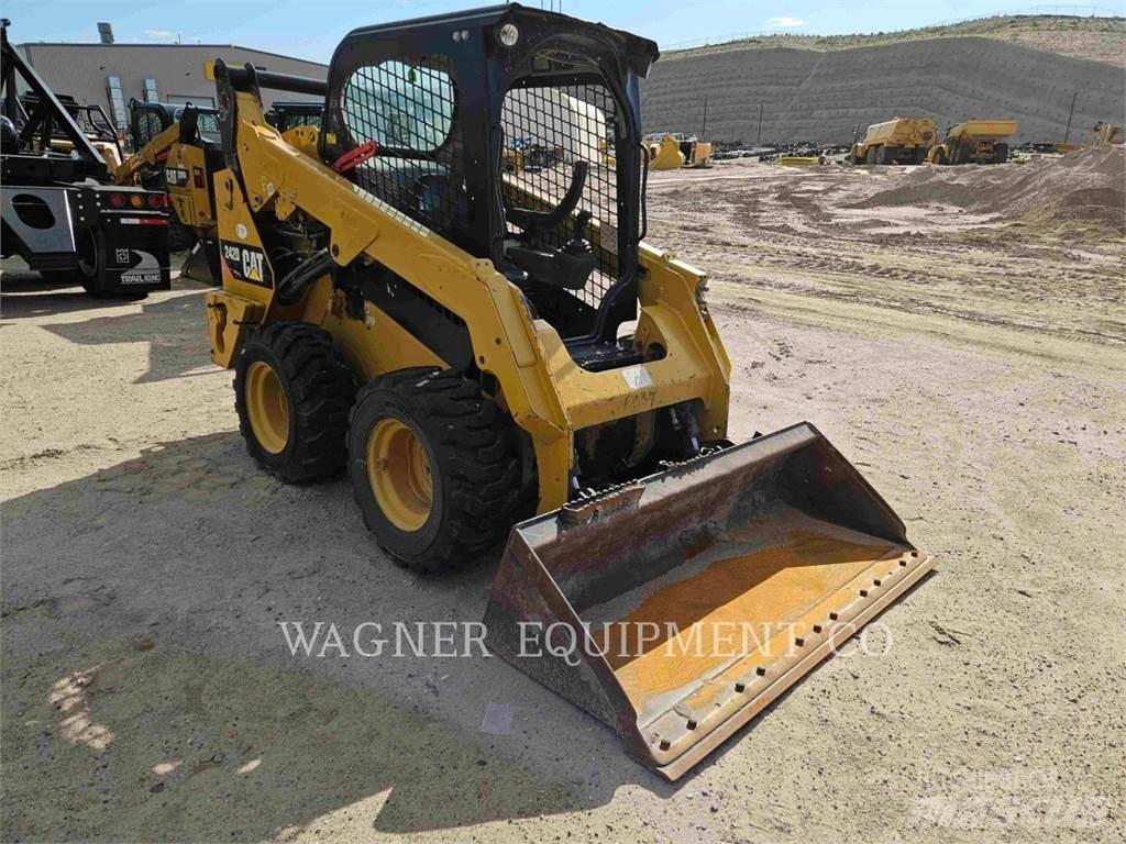 CAT 242D Skid steer loderler