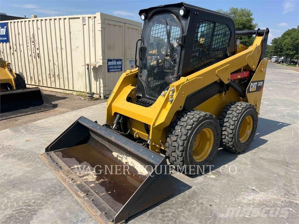 CAT 242D Skid steer loderler