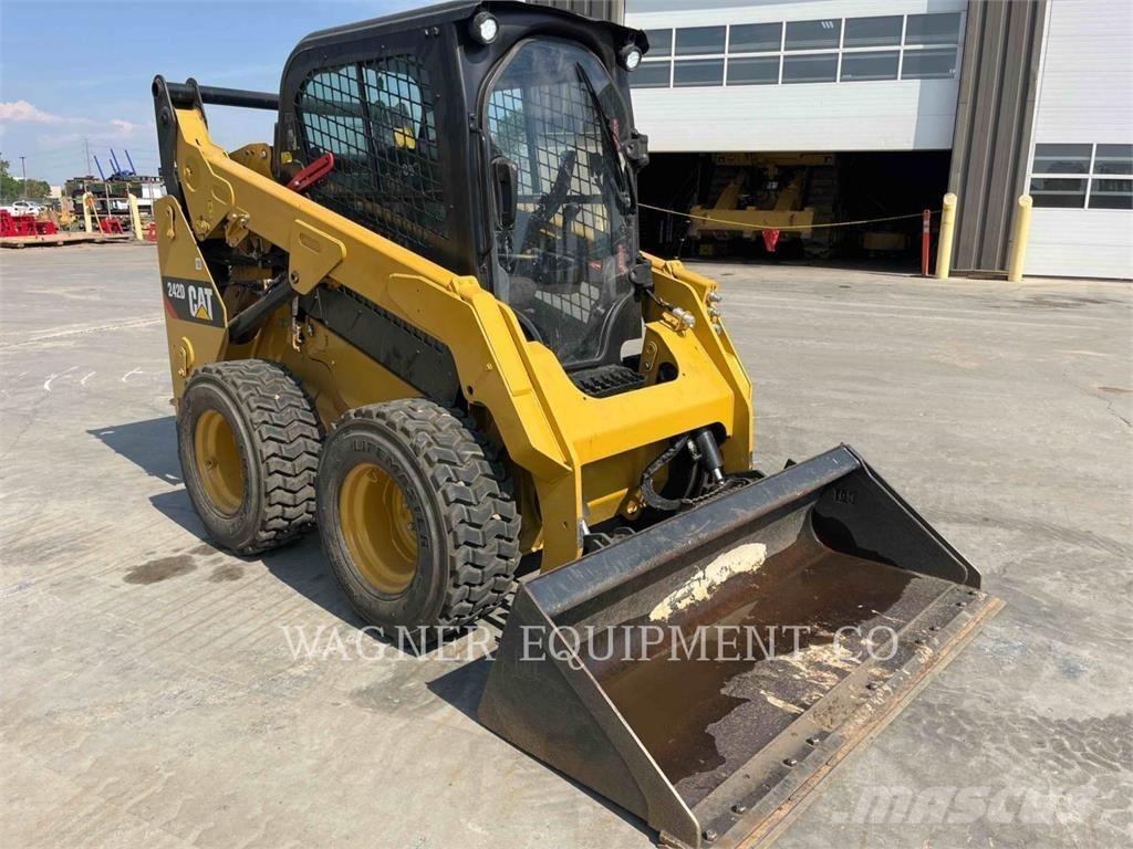 CAT 242D Skid steer loderler