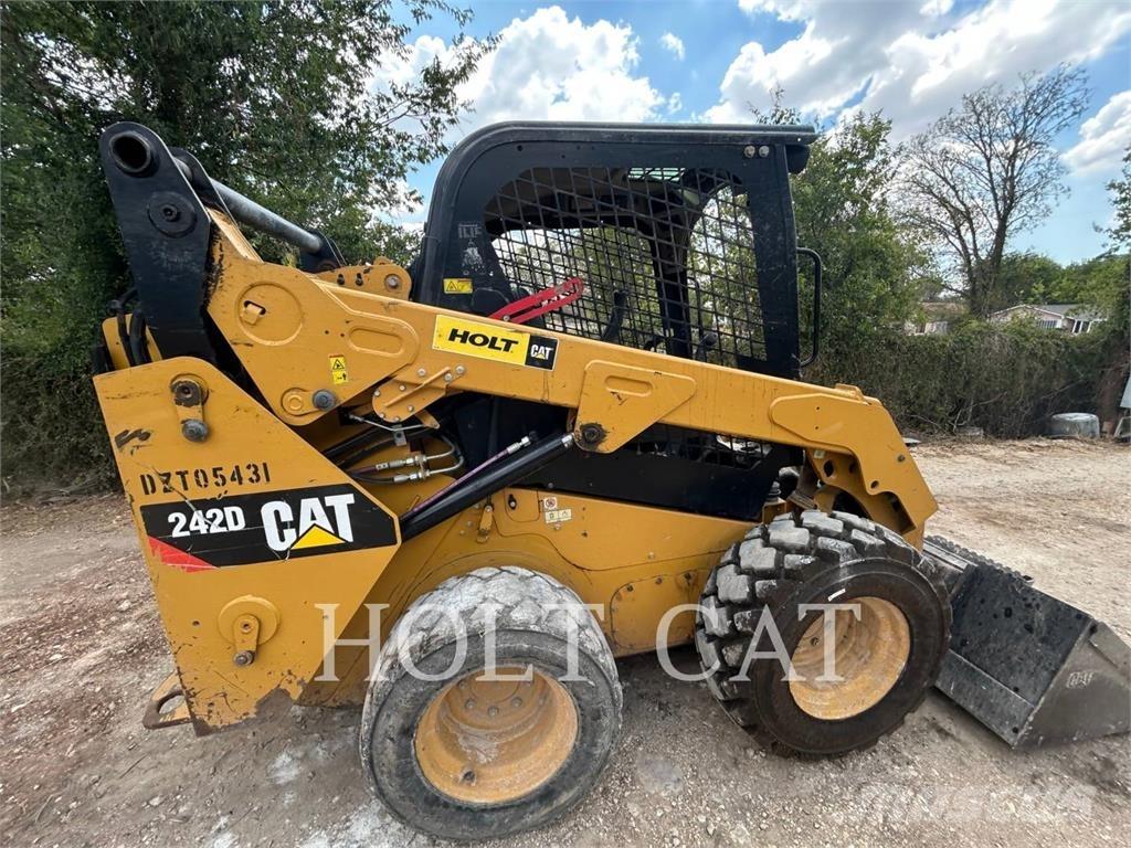 CAT 242D Skid steer loderler