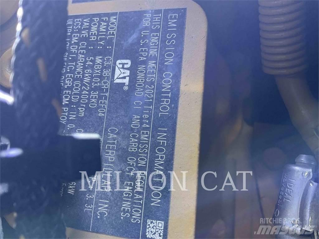 CAT 242D3 Skid steer loderler