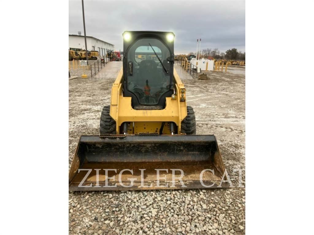 CAT 242D3 Skid steer loderler