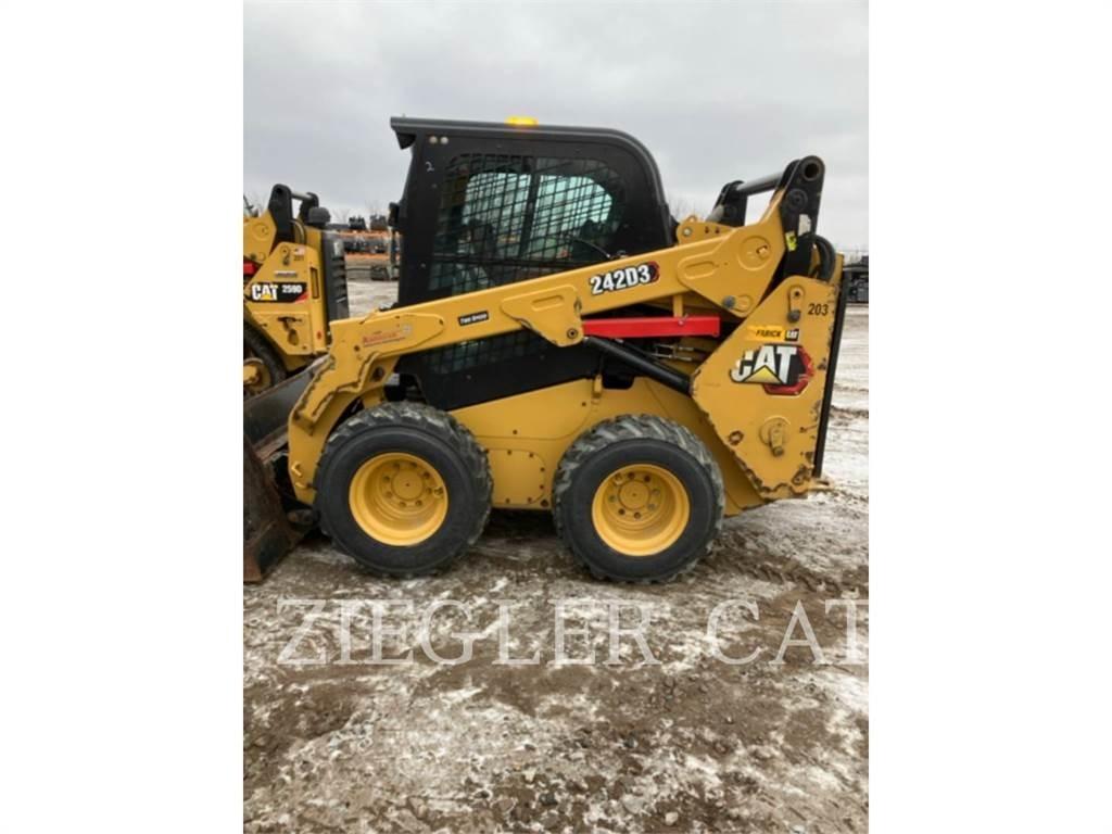 CAT 242D3 Skid steer loderler