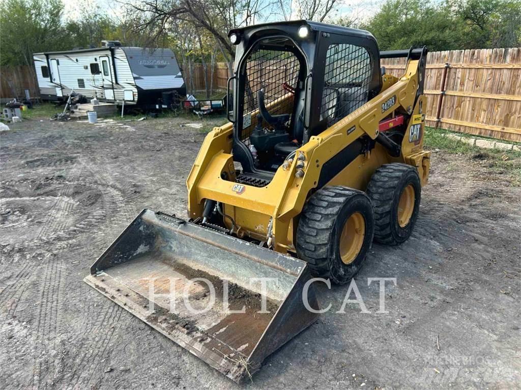 CAT 242D3 Skid steer loderler