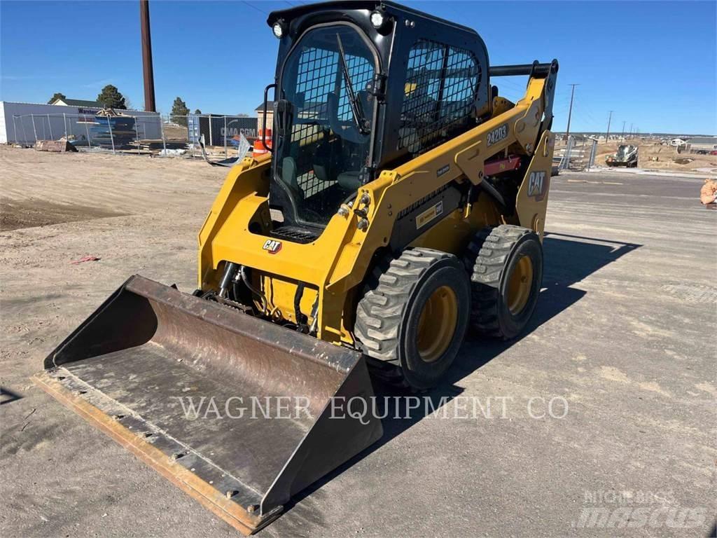 CAT 242D3 Skid steer loderler