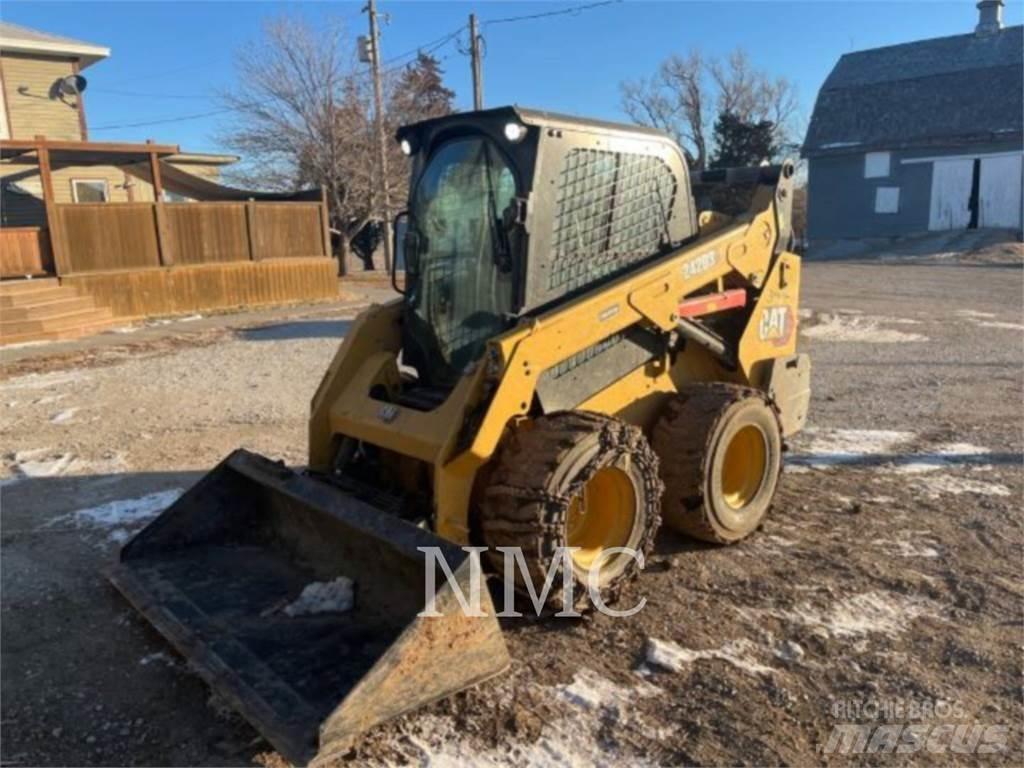 CAT 242D3 Skid steer loderler