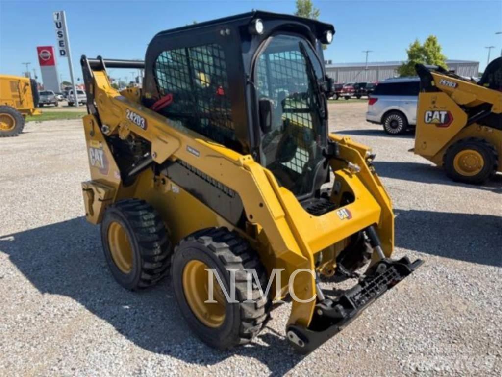CAT 242D3 Skid steer loderler