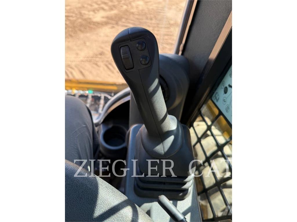 CAT 242D3 Skid steer loderler