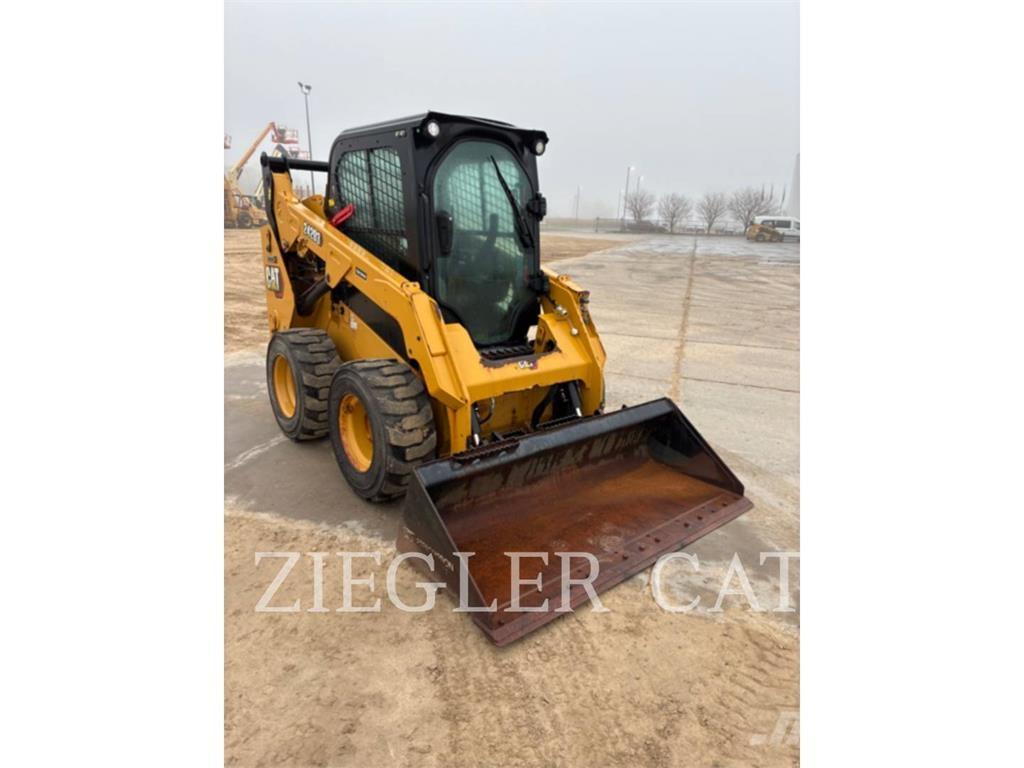CAT 242D3 Skid steer loderler