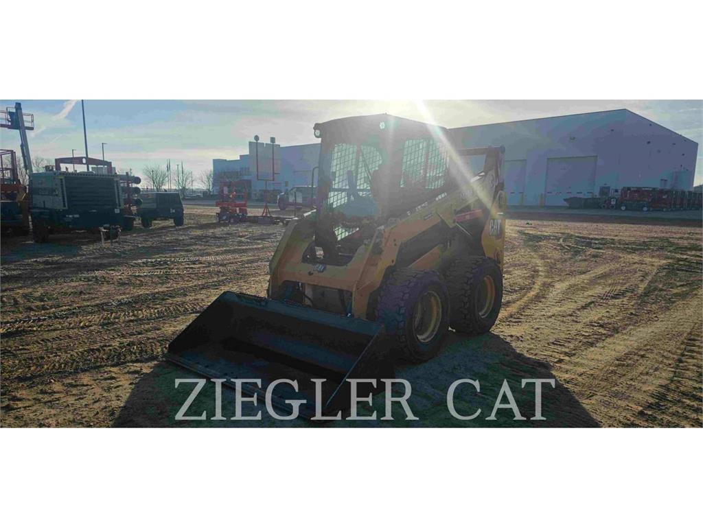 CAT 242D3 Skid steer loderler