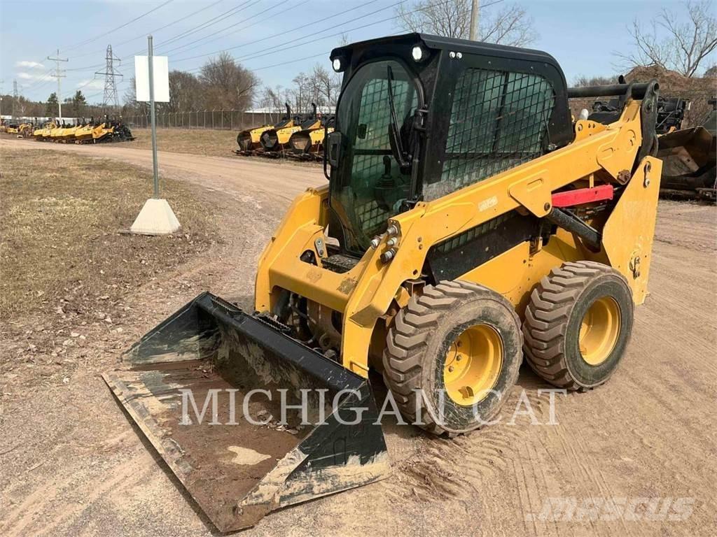CAT 242D3 AQ+ Skid steer loderler
