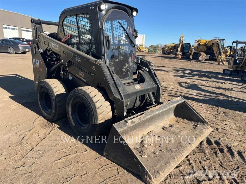 CAT 242D3 HF Skid steer loderler