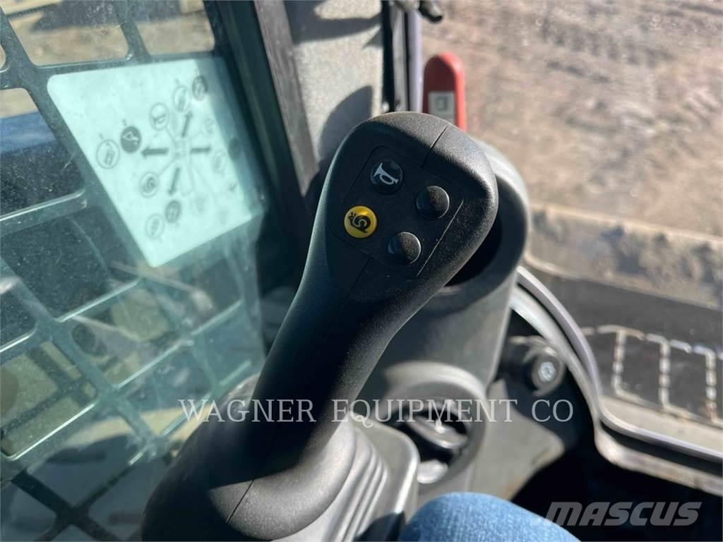 CAT 242D3 HF Skid steer loderler