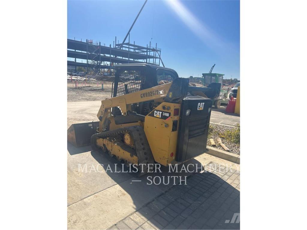 CAT 249D Paletli yükleyiciler