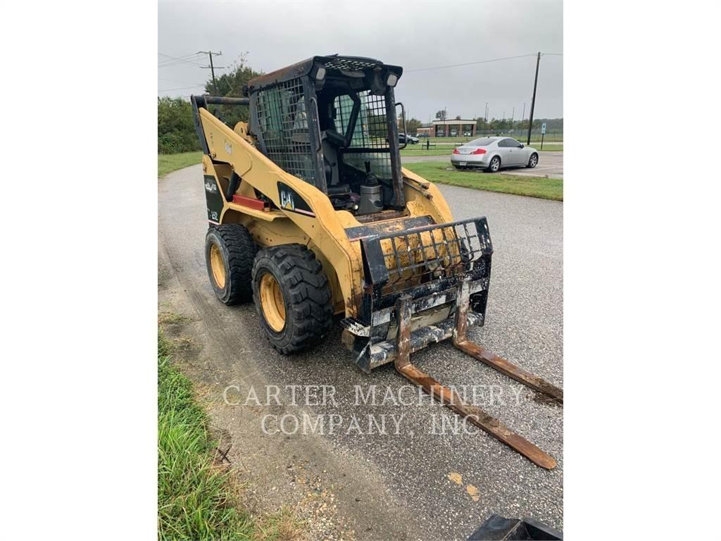 CAT 252 Skid steer loderler