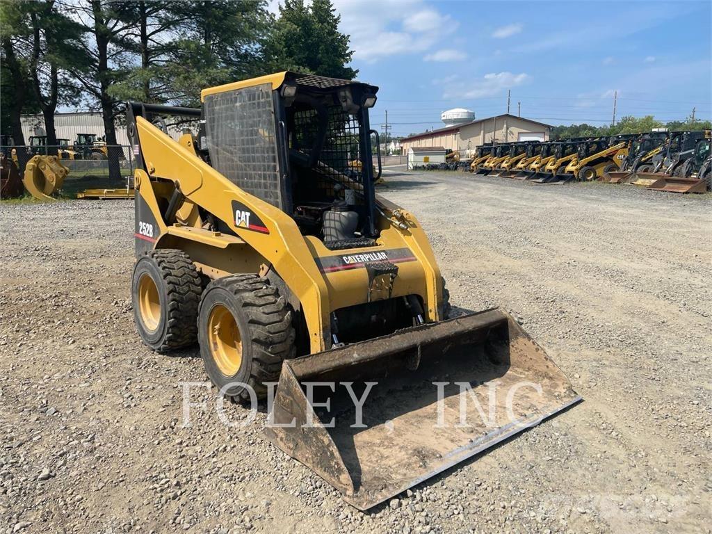 CAT 252B Skid steer loderler
