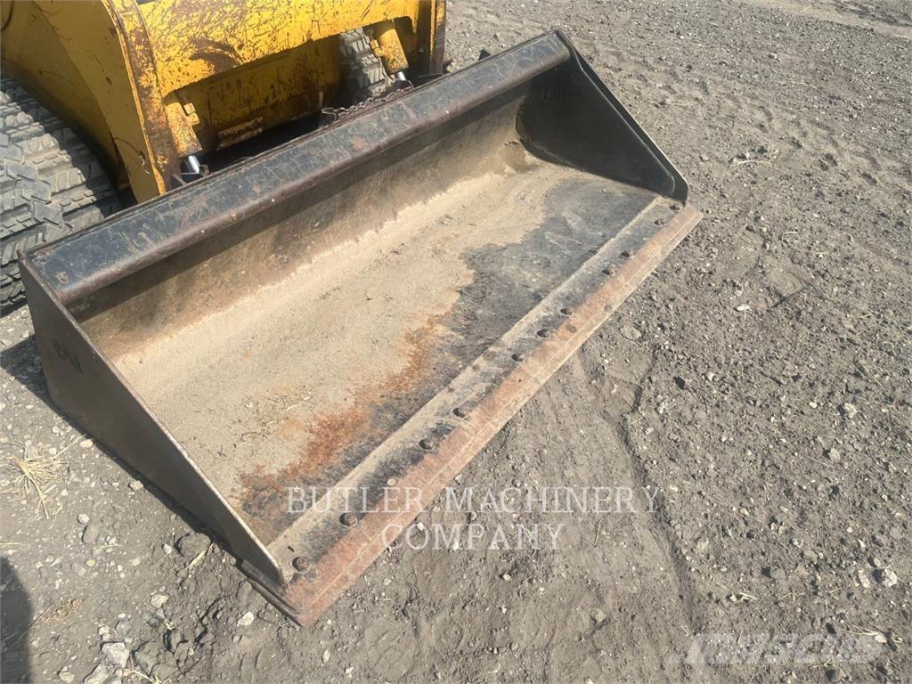 CAT 257B Paletli yükleyiciler