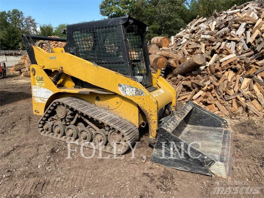 CAT 257B3 Paletli yükleyiciler