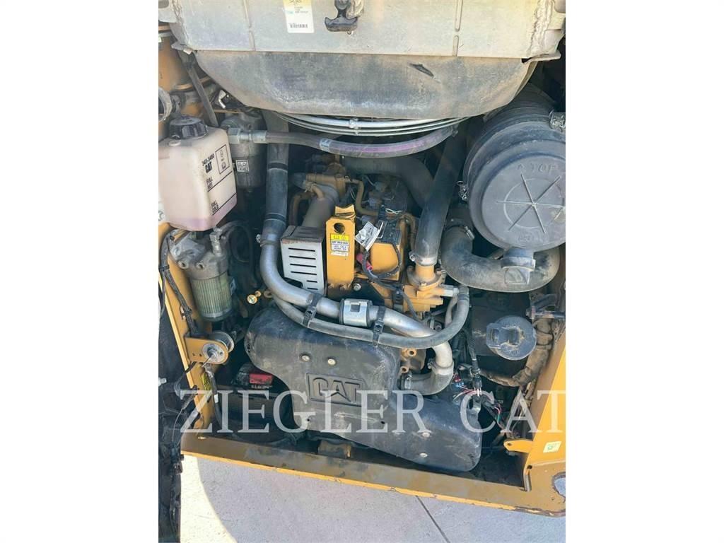 CAT 257D Paletli yükleyiciler