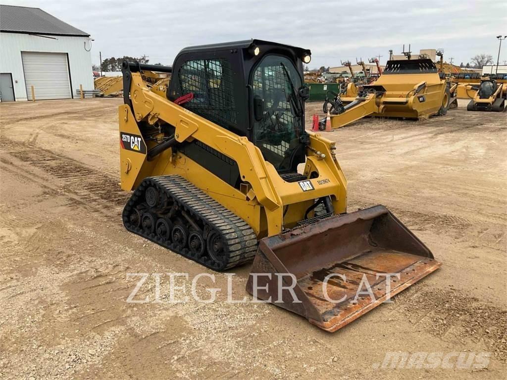 CAT 257D Paletli yükleyiciler