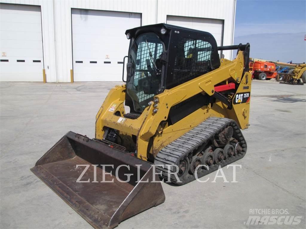 CAT 257D Paletli yükleyiciler