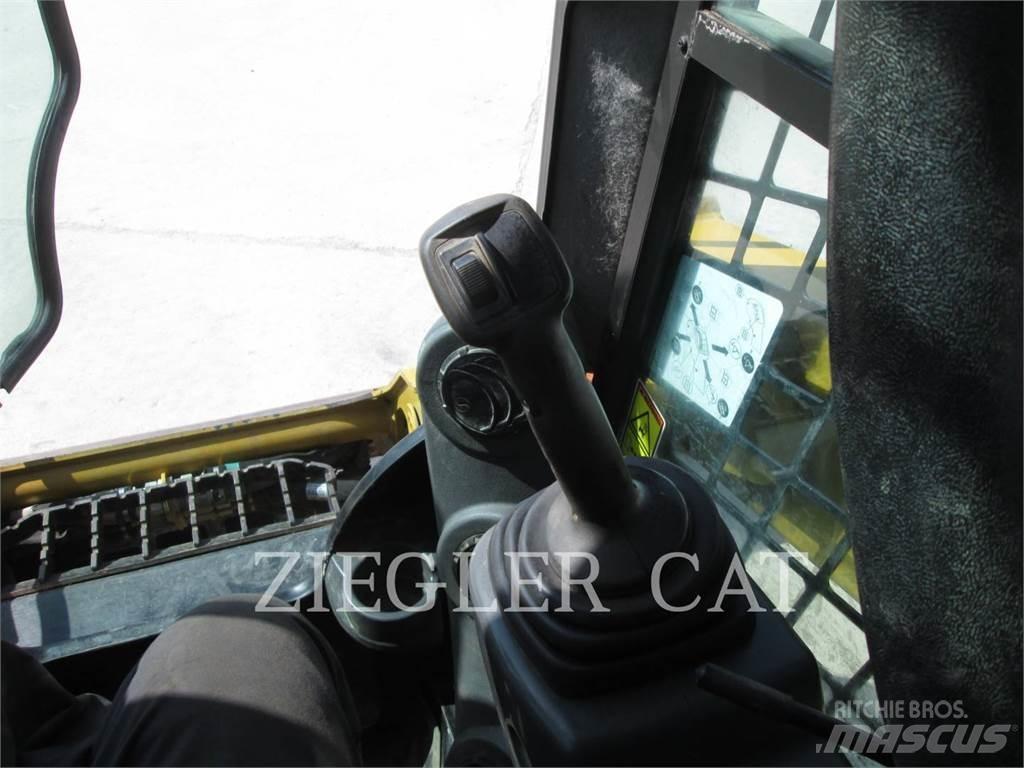 CAT 257D Paletli yükleyiciler
