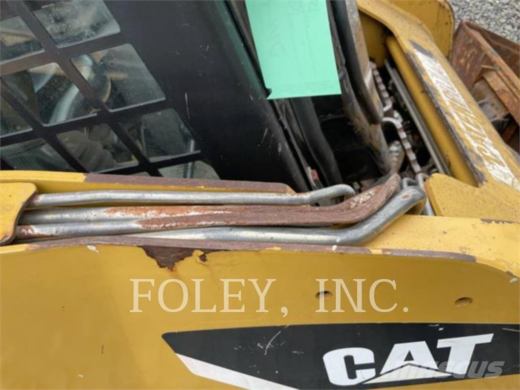 CAT 259B3 Paletli yükleyiciler
