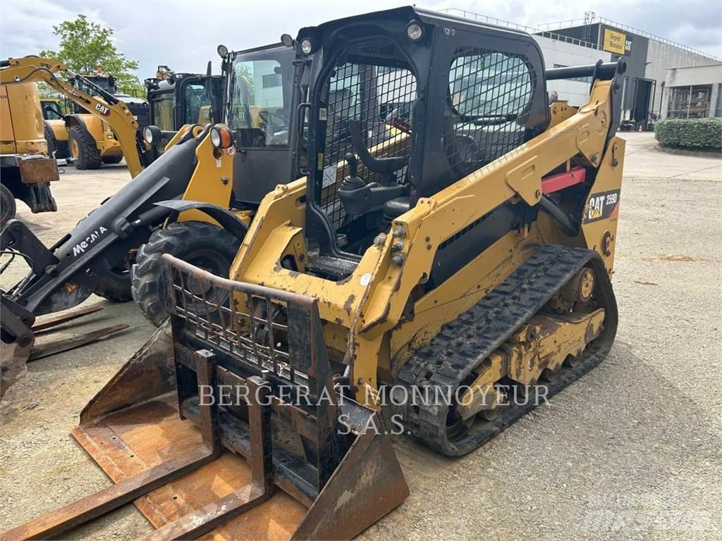 CAT 259D Paletli yükleyiciler