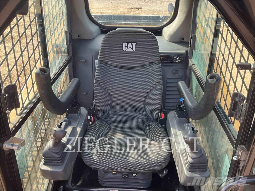 CAT 259D3 Paletli yükleyiciler